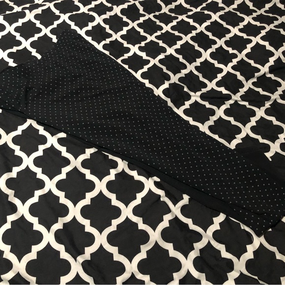 Nike International Women Leggings Polka Dot Sz Medium Black Gray. - Picture 5 of 7